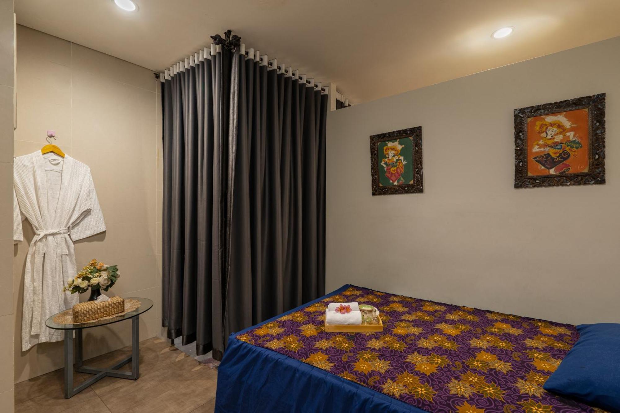 Batiqa Hotel & Apartments Karawang Exterior photo